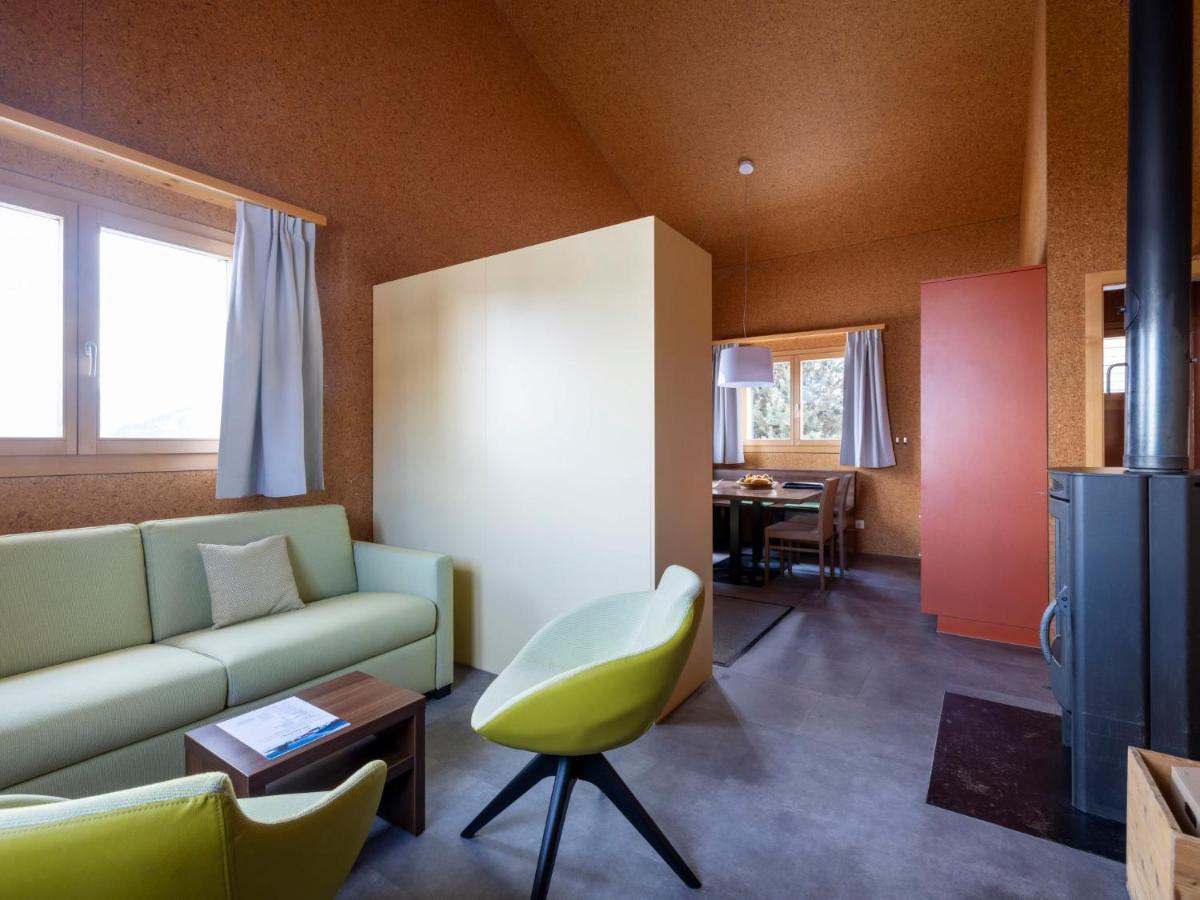 Holiday Home Komfort Aclas Maiensaess Resort-1 By Interhome Urmein 外观 照片